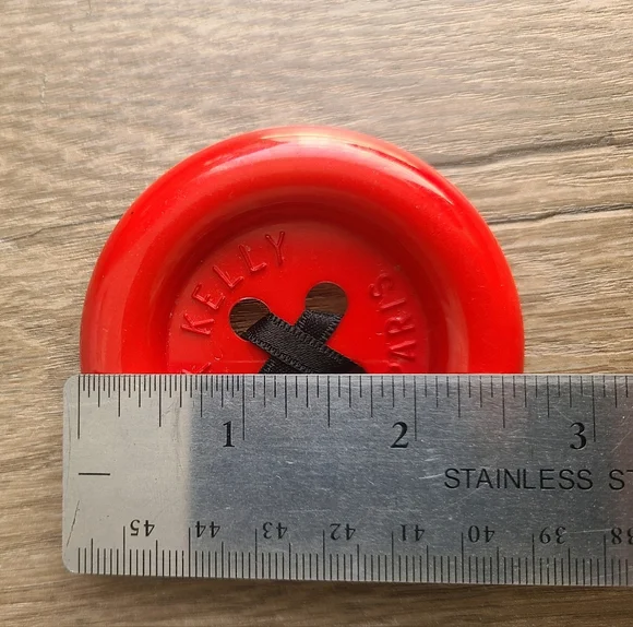 Vintage 80's Patrick Kelly Oversized Button Pin - Picture 5 of 5